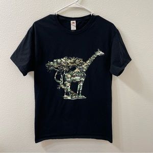 Fruit of the loom giraffe shirt black medium